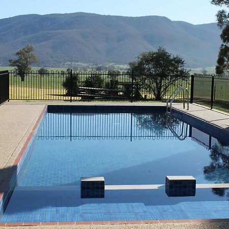 Mountain View Motel Corryong Esterno foto