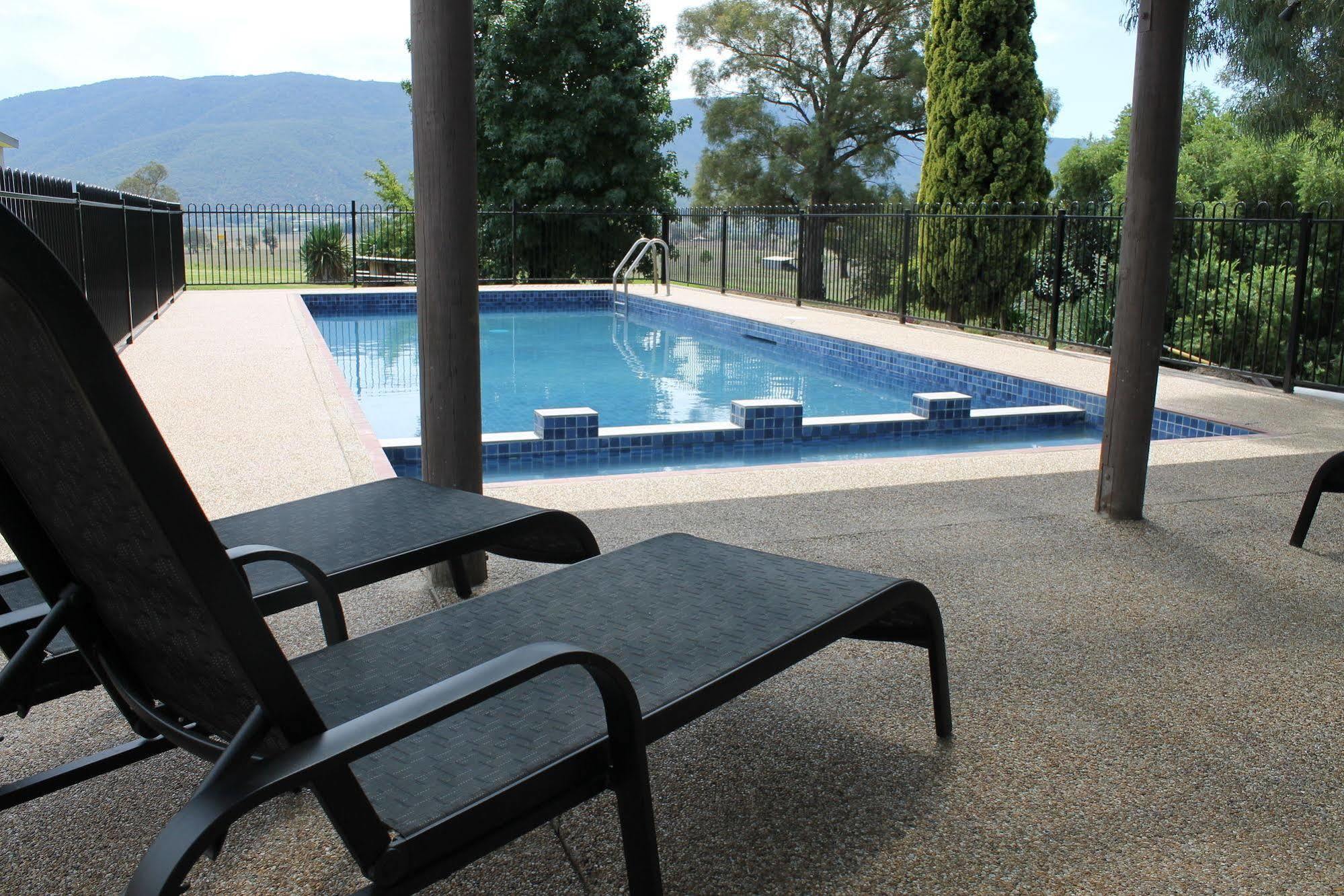 Mountain View Motel Corryong Esterno foto