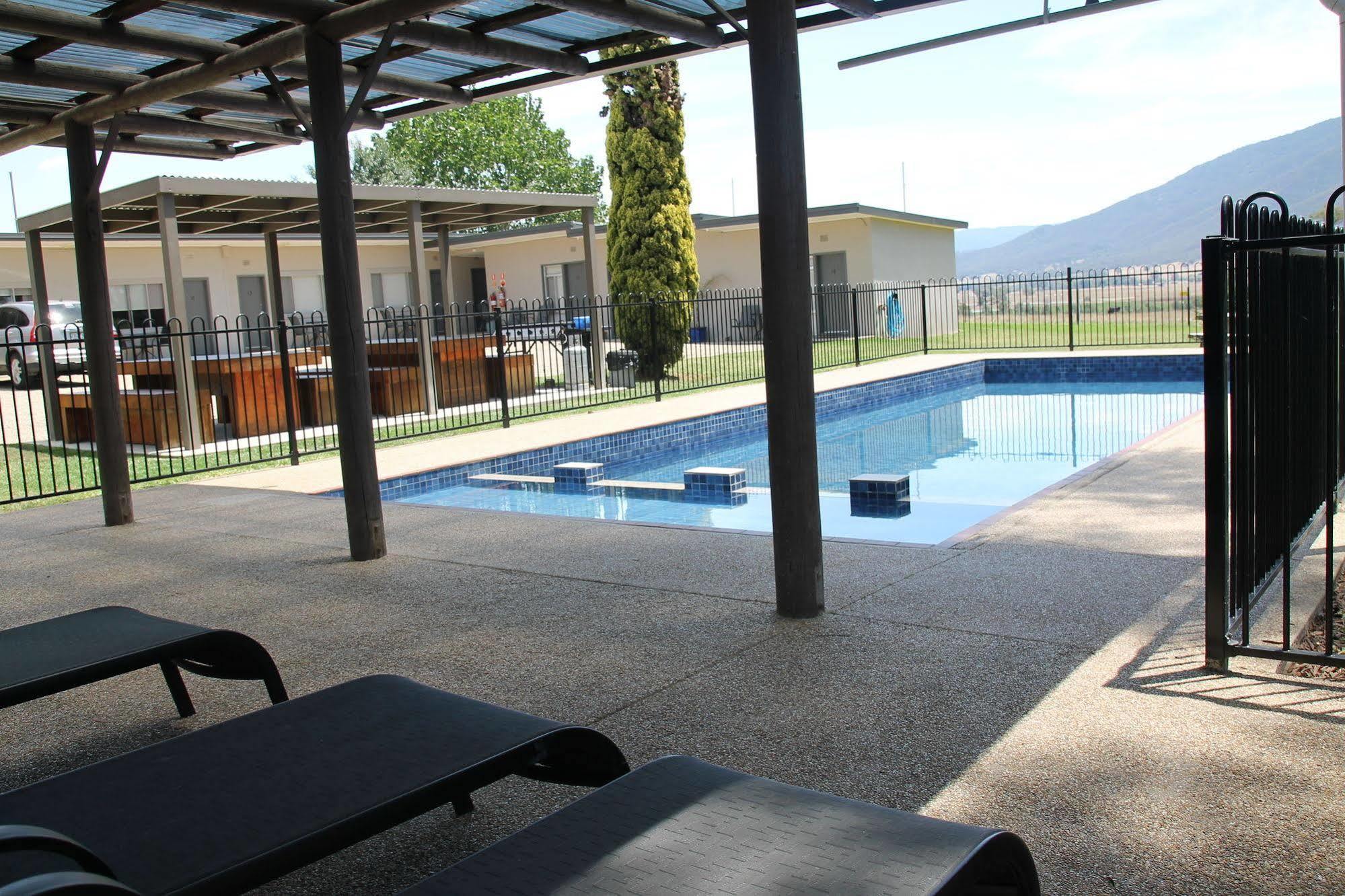 Mountain View Motel Corryong Esterno foto